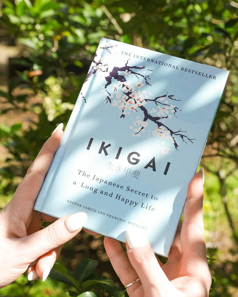 (Hardcover)Ikigai :The Japanese Secret to a Long and Happy Life by HECTOR GARCIA